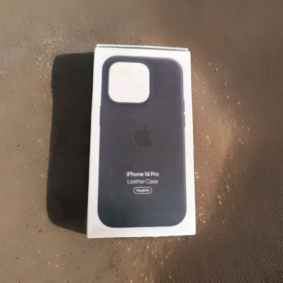 (Bild für) Apple Leder Case mit MagSafe für iPhone 14 Pro - Mitternacht